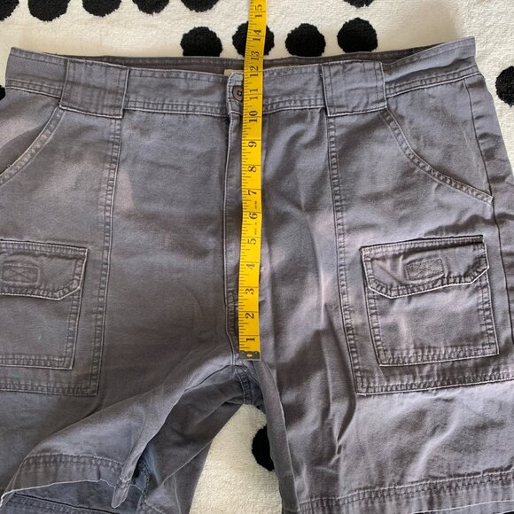 Cabela’s 7-Pocket Cargo Utility Khaki Casual Shorts - Picture 9 of 11